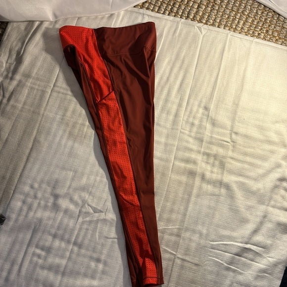 Athleta Ultimate Stash Pocket Colorblock Activewear 7/8 Tight Size Small - Picture 7 of 10